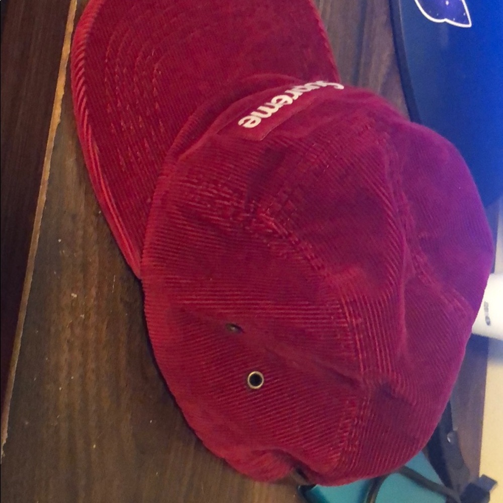 Supreme hat - Picture 2 of 4